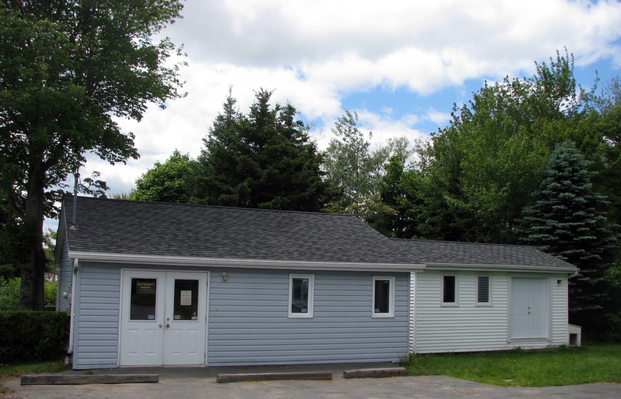 Combined leather shop Combined leather shop